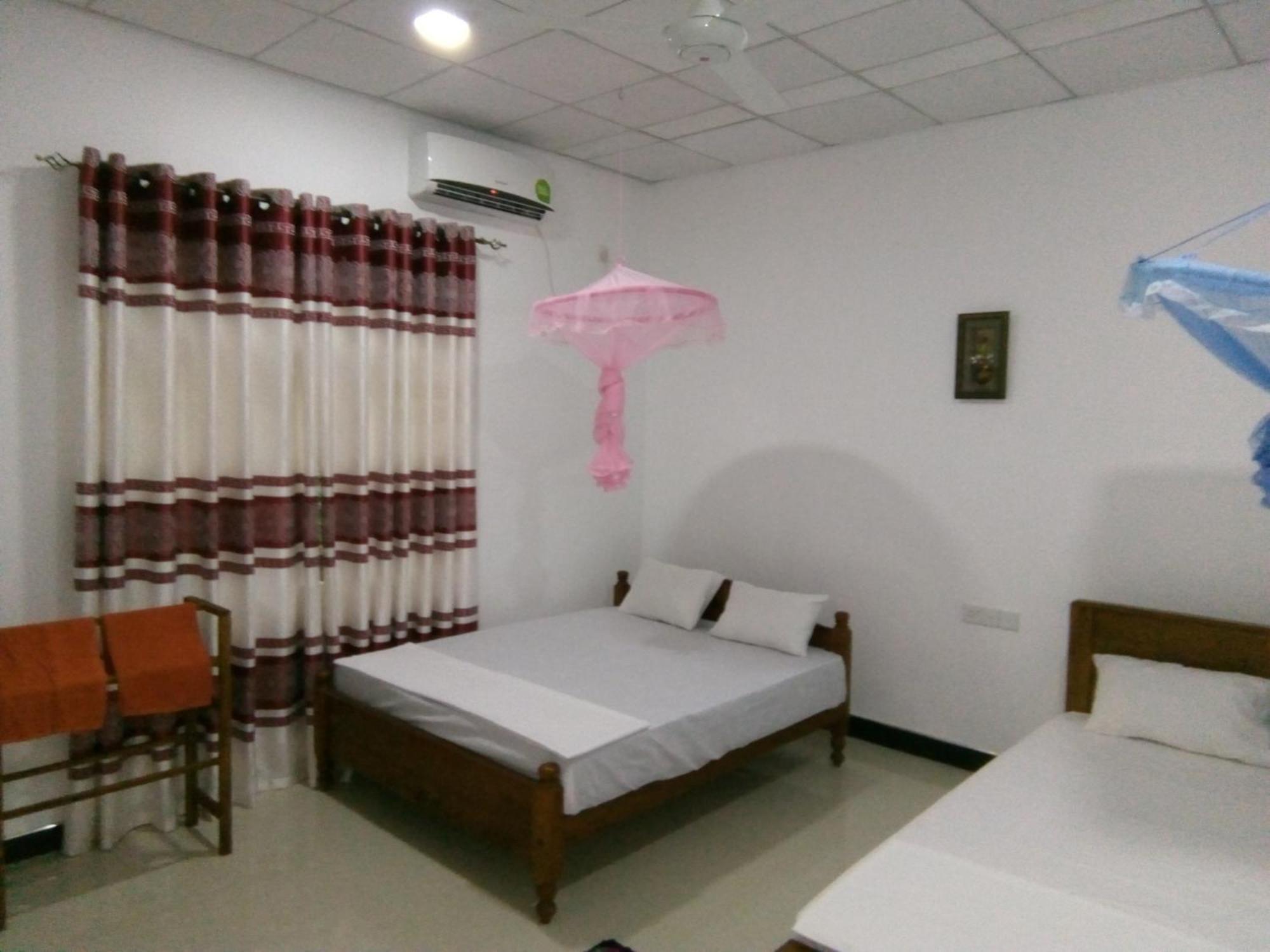 Siyapath Holiday Resort Полоннарува Екстер'єр фото